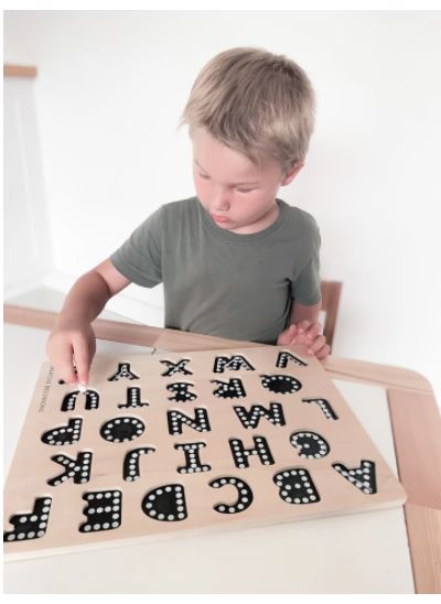 ALPHABET PUZZLE - CHALKBOARD BASE - ALPHABET PUZZLE - CHALKBOARD BASE WITH TRACERS